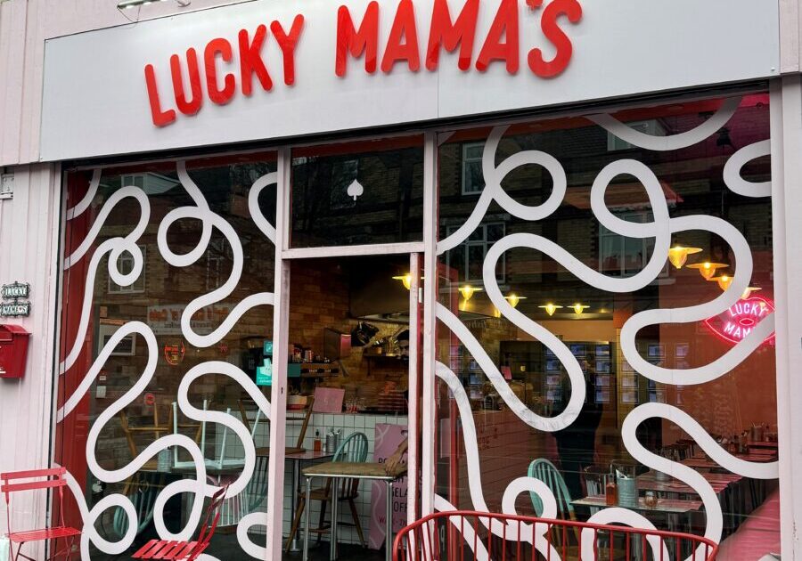 Lucky Mama's outside